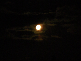 10-08moon.JPG