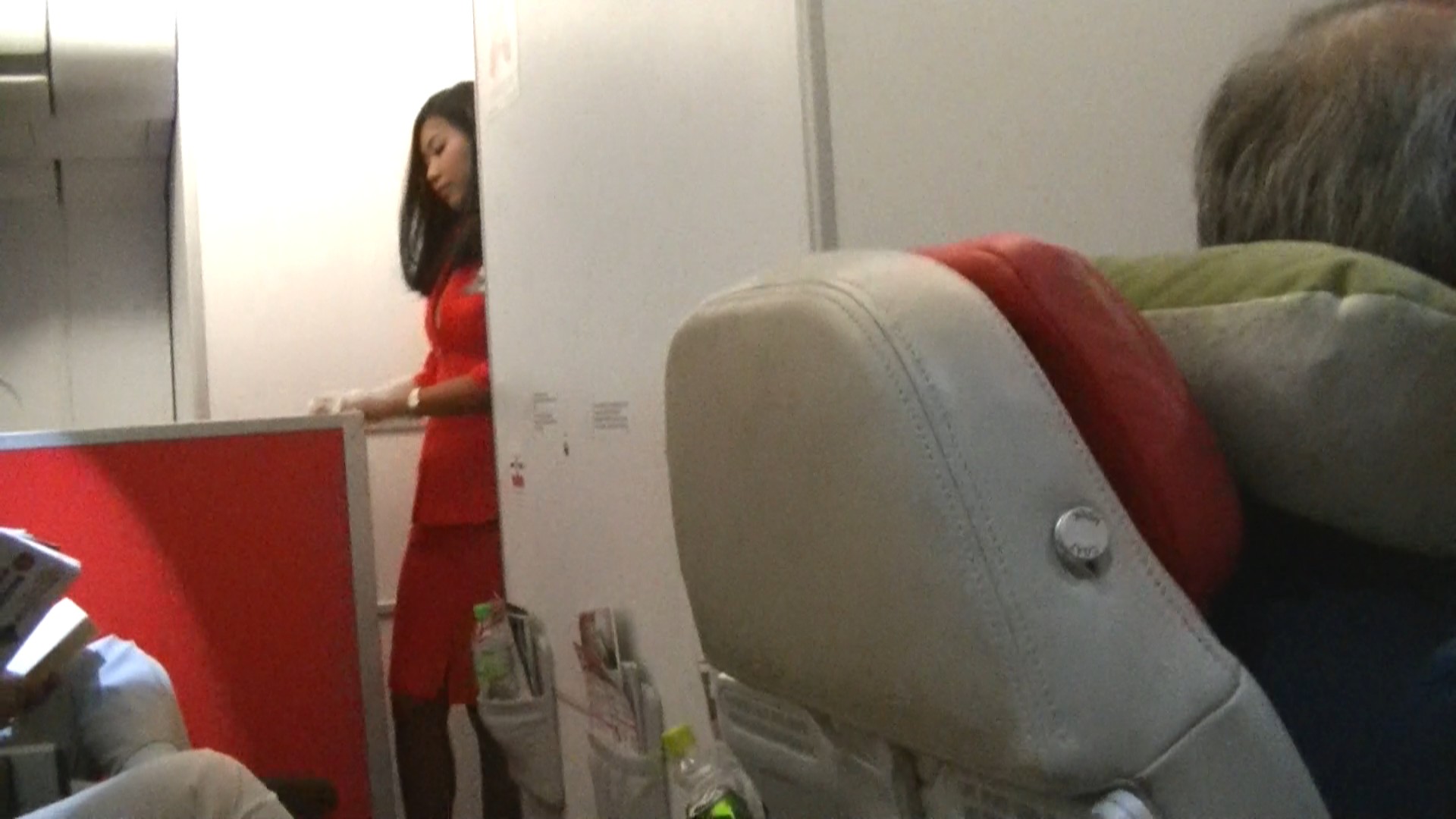 機内
