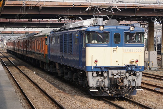EF64 1030牽引 115系 廃配給 長野行き5
