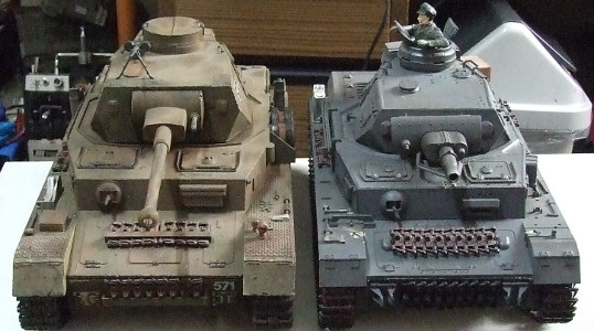 バンダイとヘンロン４号戦車-1.JPG