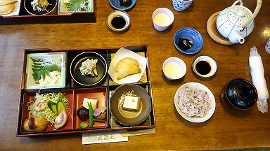 昼食.jpg