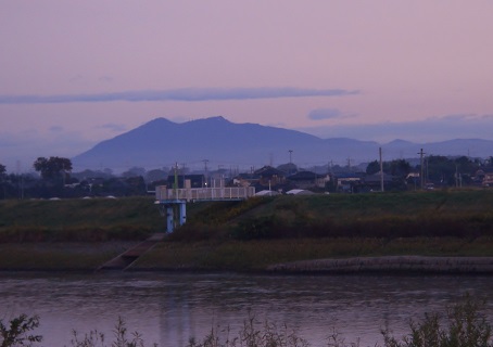 つくばさん遠景.jpg