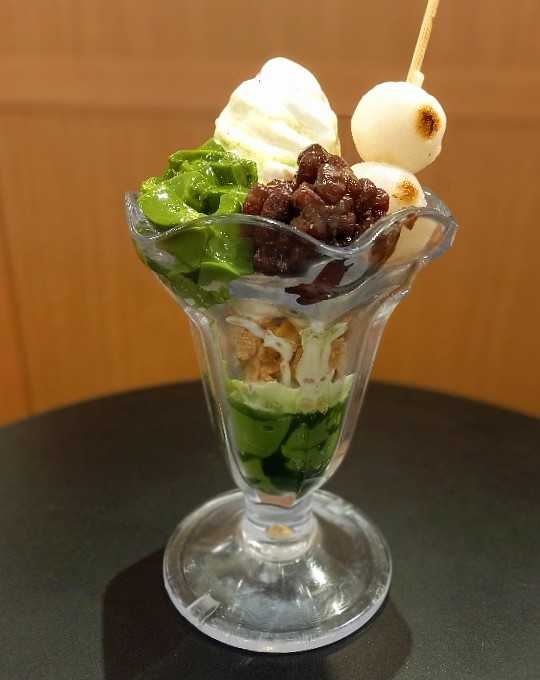 抹茶パフェ