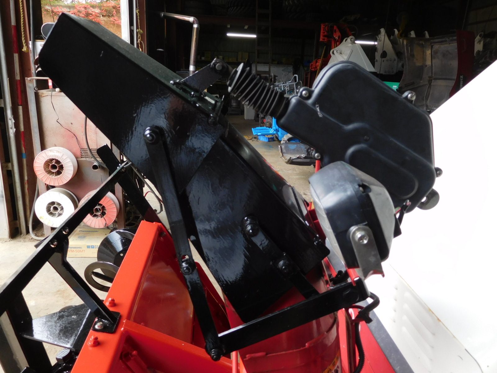 中古ロータリー除雪機 38馬力 WADO製 SE381AD のご紹介 中古ロータリー除雪機 38馬力 WADO製 SE381AD のご紹介