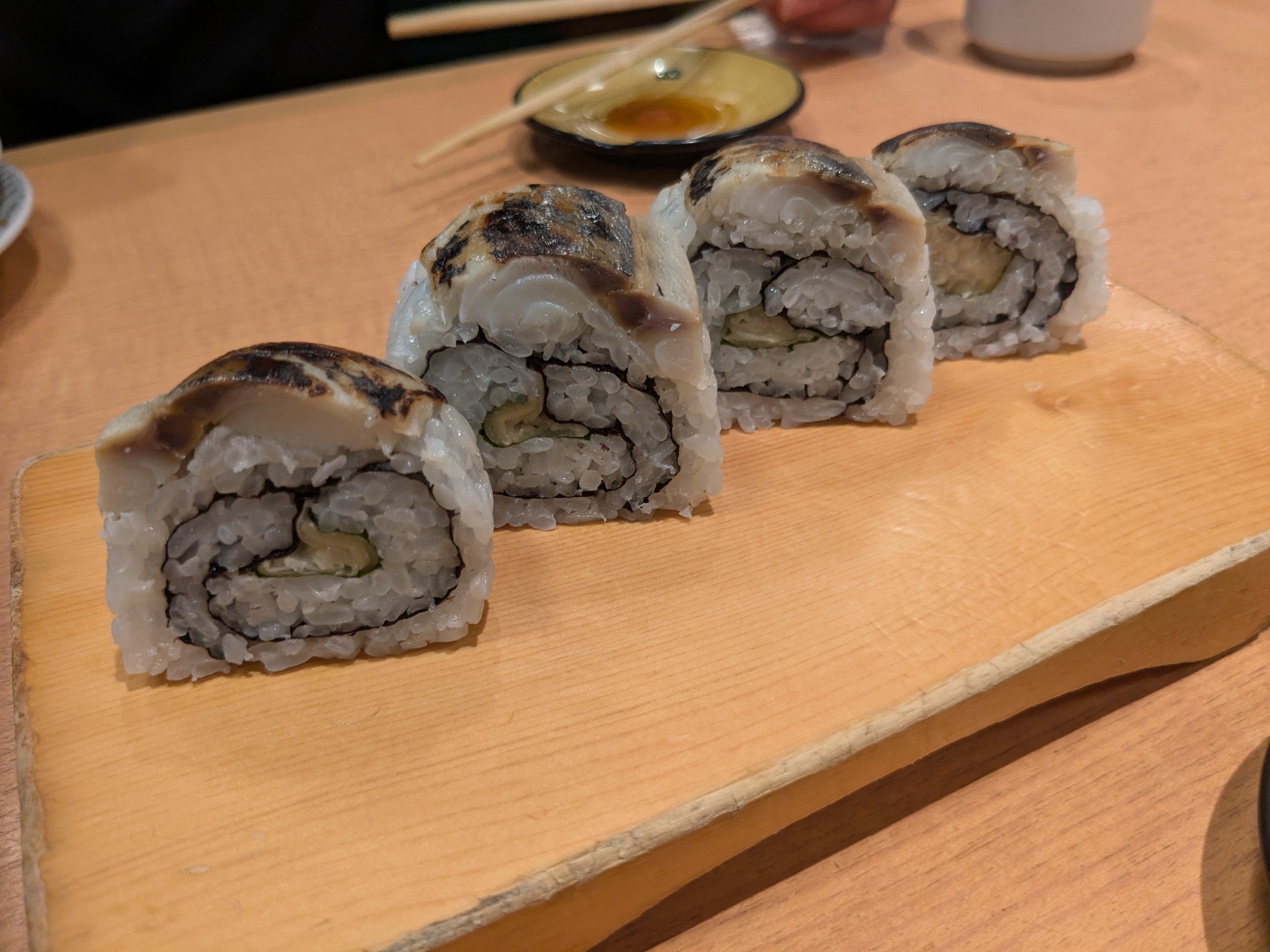 安房鴨川駅　子連れ夕食　地魚回転寿司 丸藤　炙り鯖ずし