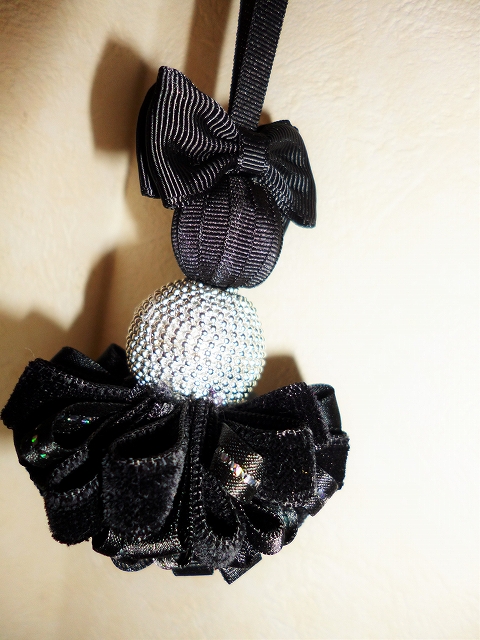 タッセル　ブラック