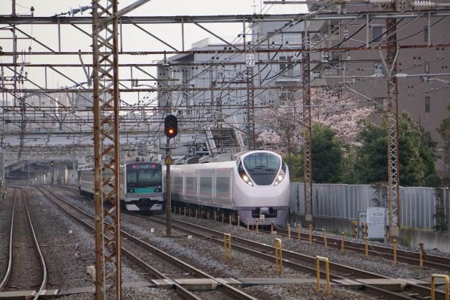 DE11 1041牽引 田端&EF64 1031牽引 E233系マト配給6
