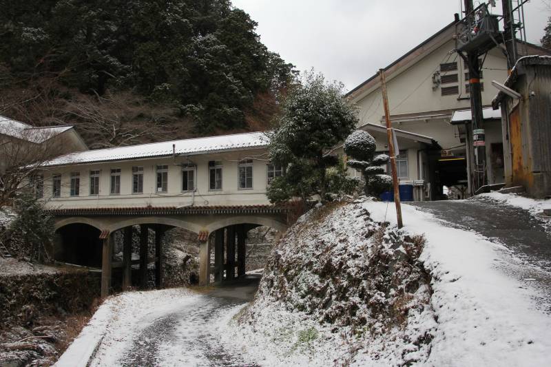 高野山・ケーブル_003極楽橋駅.jpg