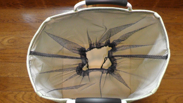 フタのメッシュをしぼる