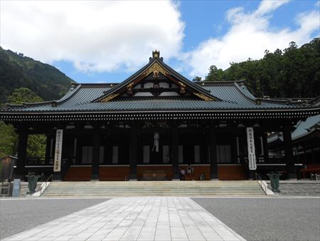 身延山　久遠寺