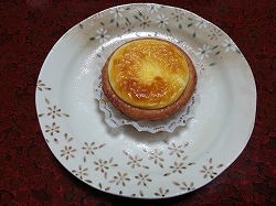 焼きたてチーズタルト