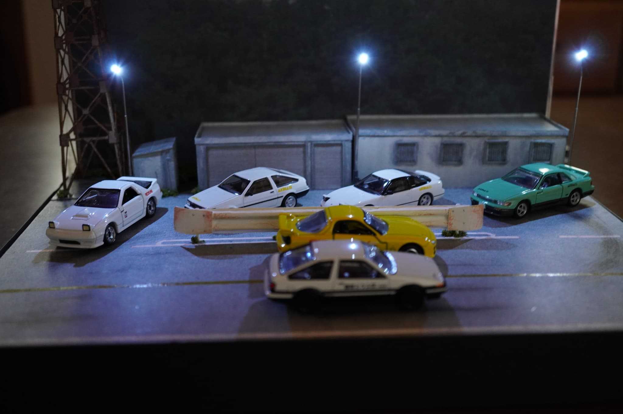 秋名山 タウンヒル スタート地点 ジオラマ ミニカー 展示台 1/64 秋名山 タウンヒル スタート地点 ジオラマ ミニカー 展示台 1/64 榛名