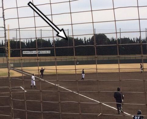ソフトバンクキャンプ勧野２１特大ホームラン.jpg
