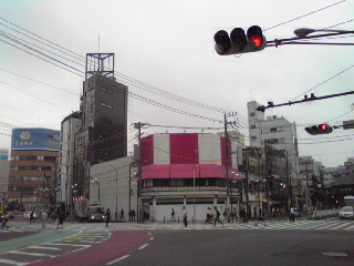 日ノ出町駅前2012年７月