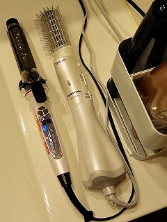 ドライヤー＆ヘアアイロンホルダー　ボーテス　ホワイト