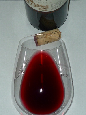 Ch.Le Pin Bordeaux 2011-2 glass.jpg