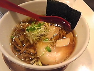 150504_燕ラーメン　しょうゆ　700円.jpg