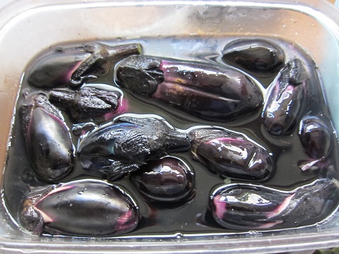 茄子の漬物にてっちゃん