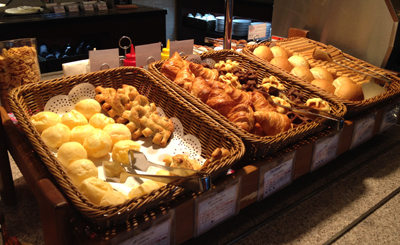 ベッセルホテルカンパーナ沖縄朝食パン