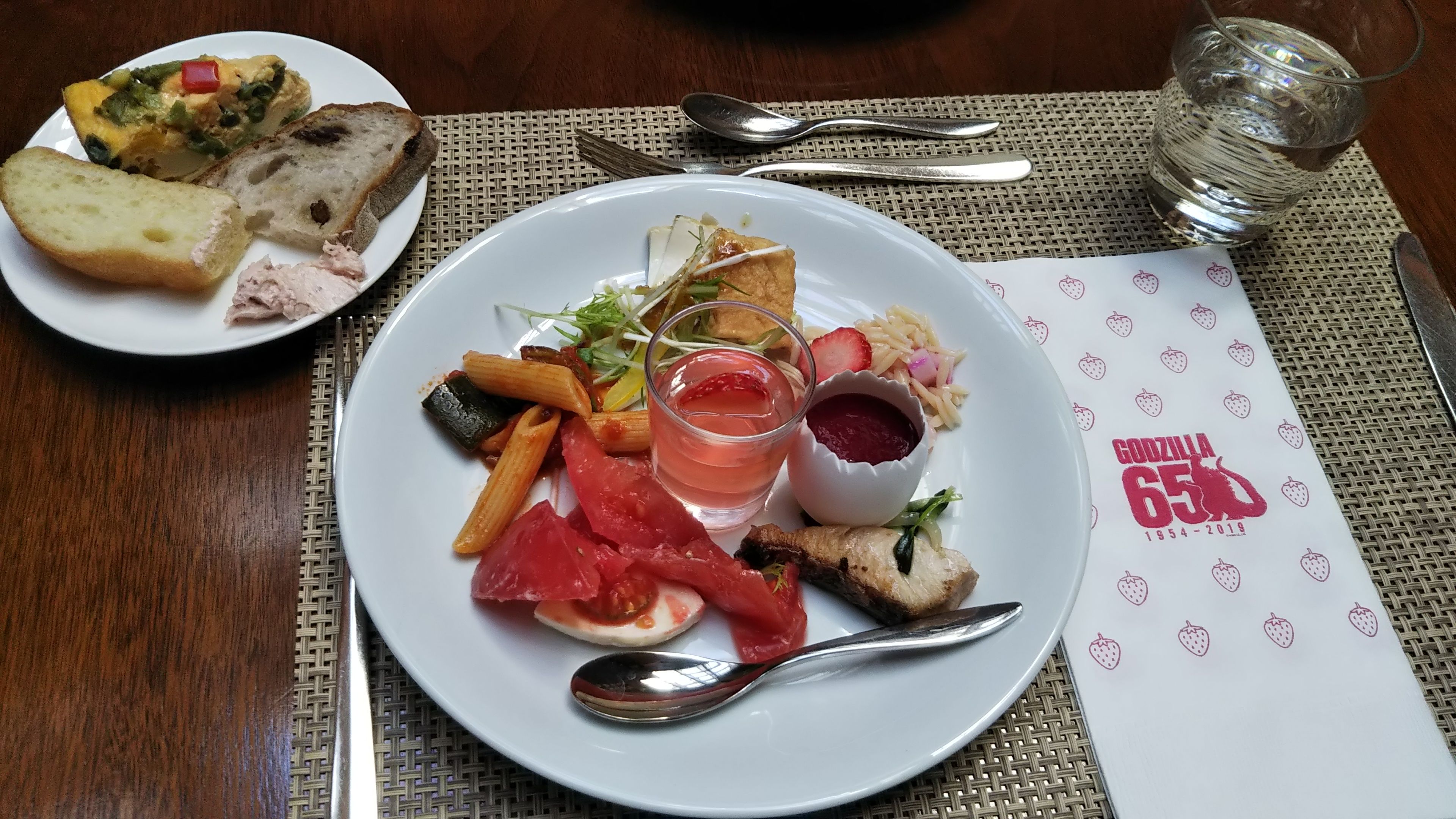 突撃 イチ ゴジラ ビュッフェ レトロ館 楽天ブログ