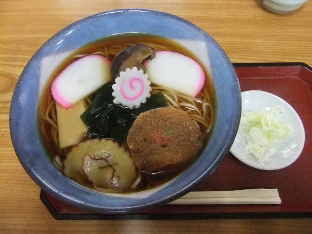 小台2丁目・滝乃家のおかめそば1