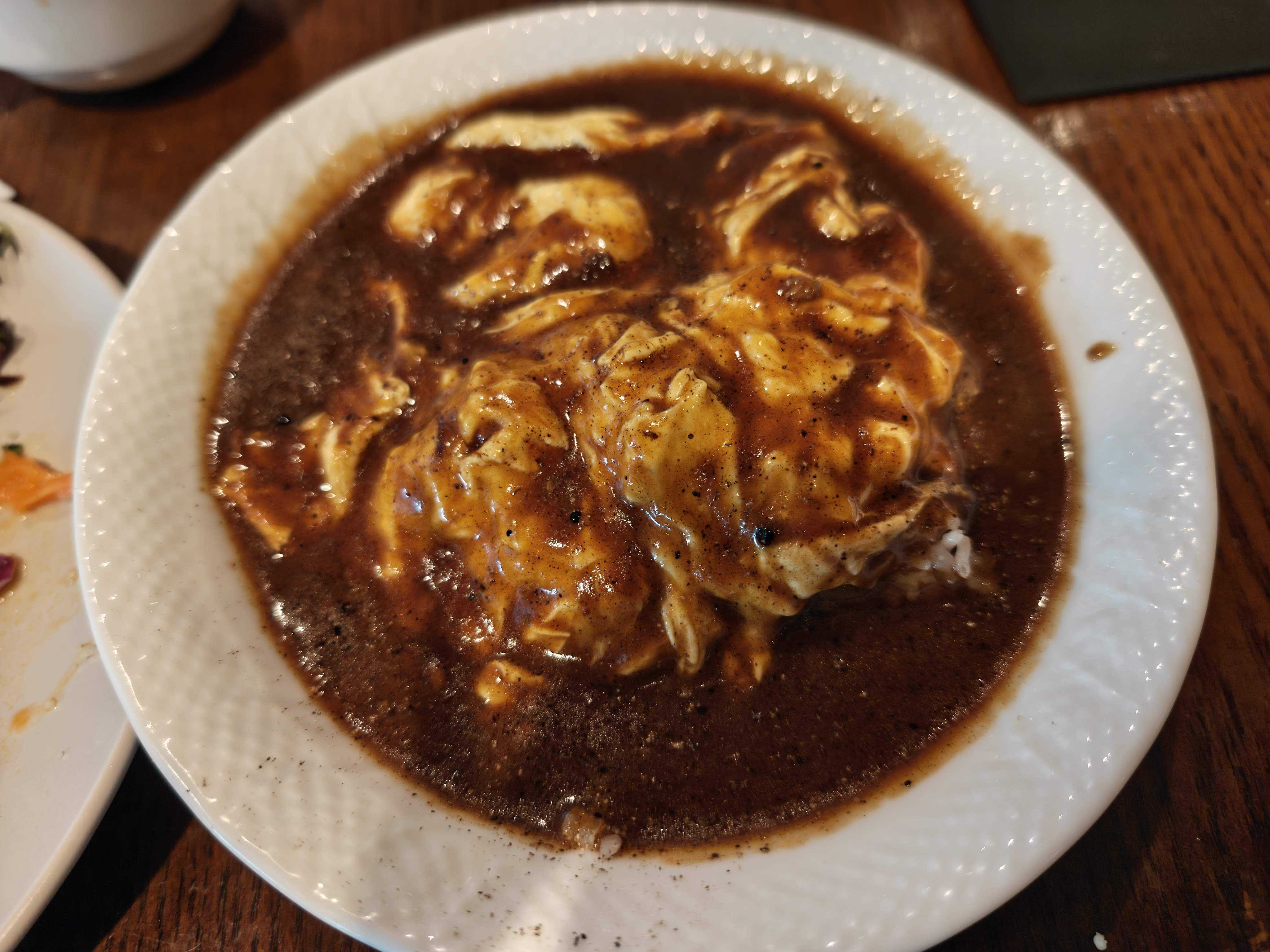 スペインバル ジローナ　虎ノ門ヒルズ　ひとりランチ　デミグラスソースオムライス