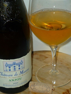 Brault Freres Ch.de Mauny Blanc 2004 glass.jpg