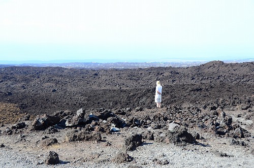 見渡す限りの溶岩台地