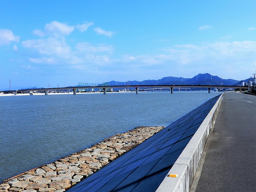 旭川・岡南大橋 (1).JPG