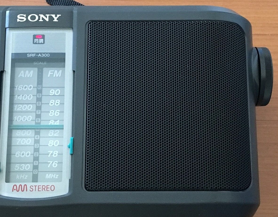 SONY SRF-A300（FMステレオ／AMステレオ ポータブルラジオ