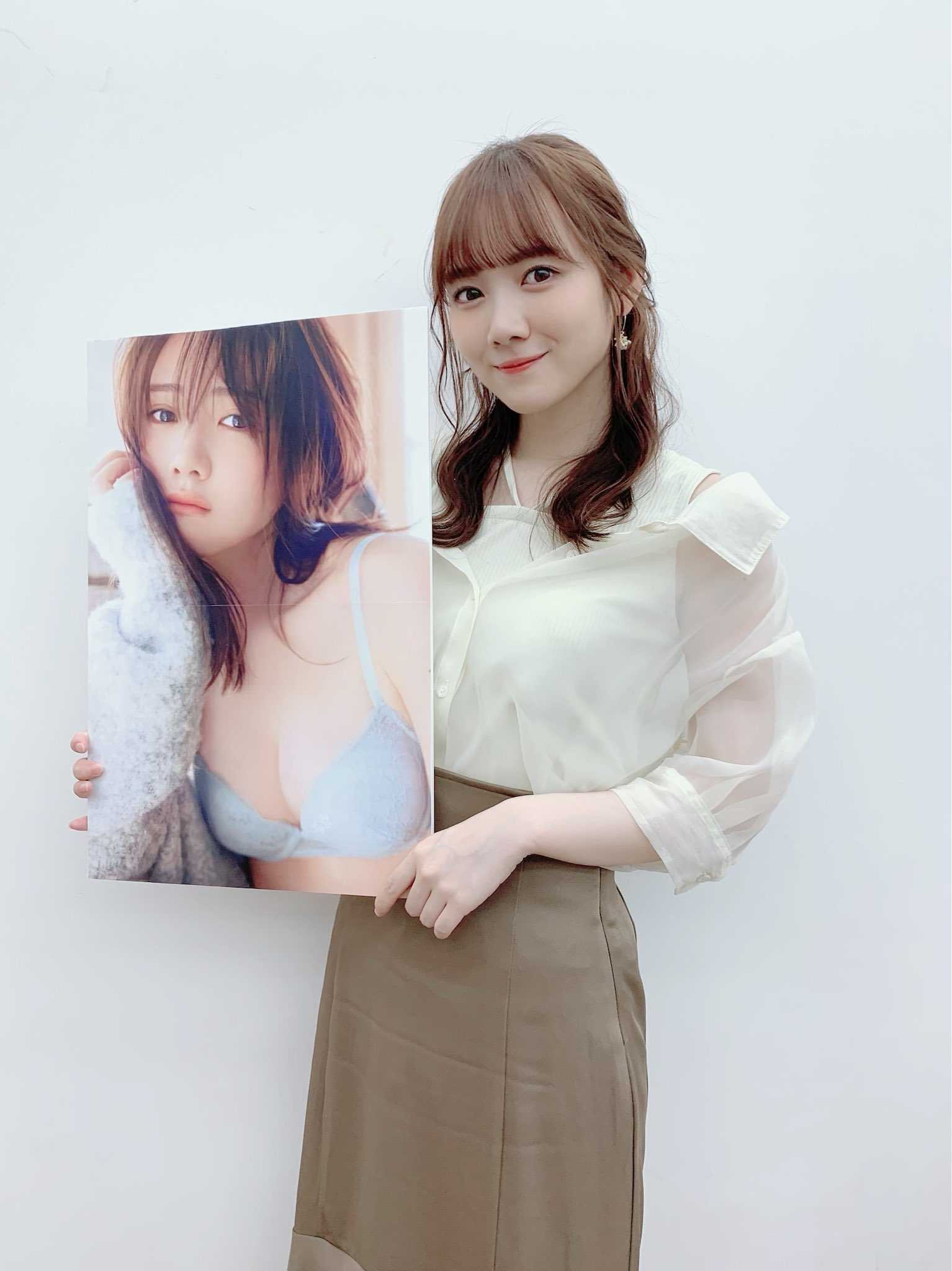 ☆乃木坂46♪田村真佑、1st写真集『恋に落ちた瞬間』発売記念SHOWROOM