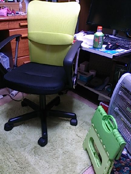 椅子を買いました