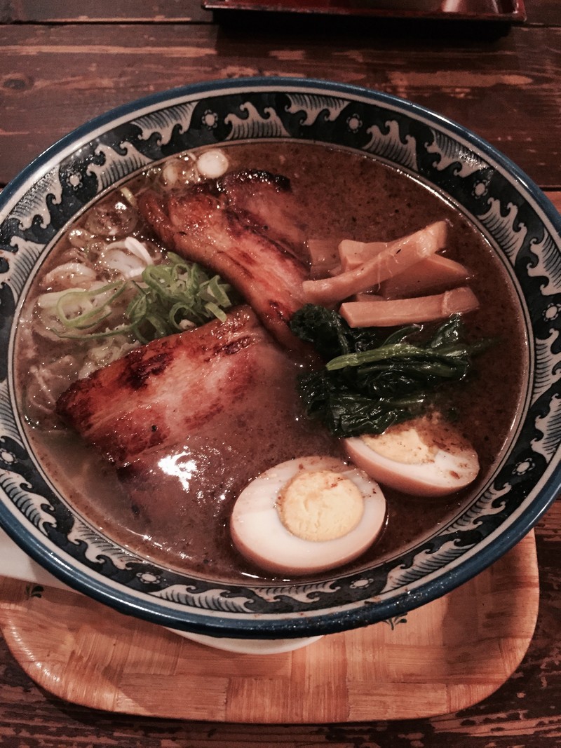 塩とんこつラーメン