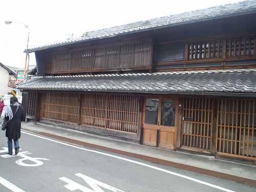津島