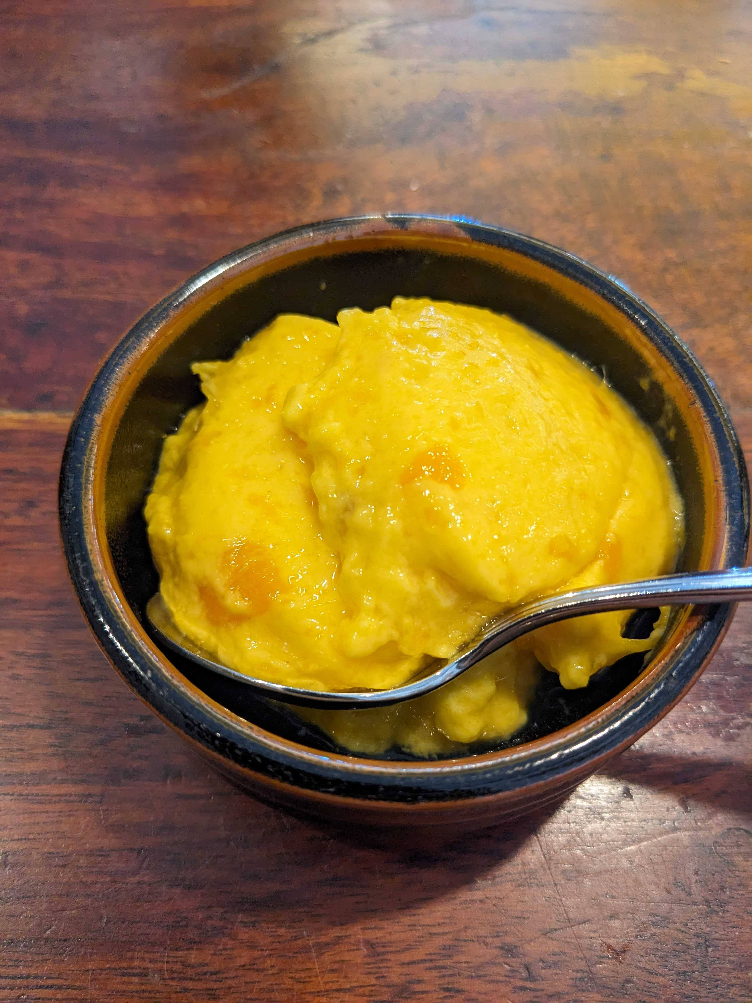 印度料理シタールのタンドーリランチセットのマンゴープリン