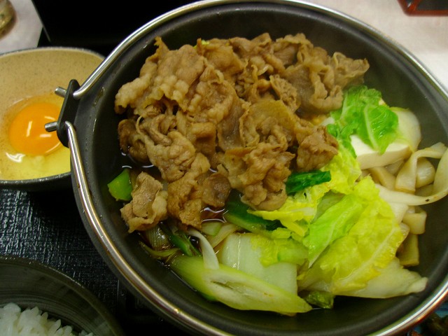 吉野家すき焼き鍋膳.jpg