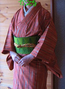 1305 紬に緑名古屋.jpg