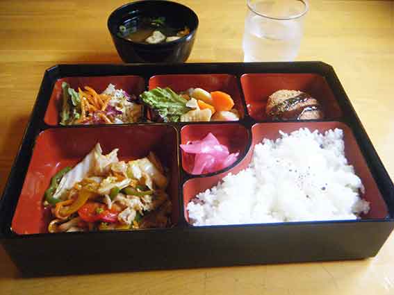 アメリカンステーションの「豚肉のオイスター炒め」-1♪