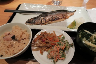 15年1月9日焼き魚定食 (3).JPG