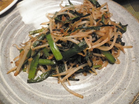 手料理140511ニラともやしの炒め物