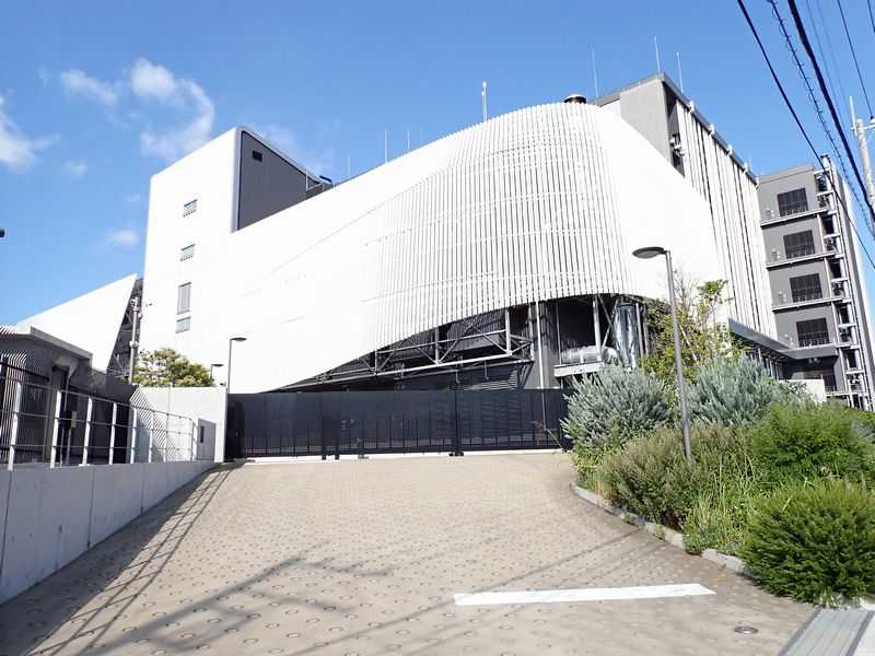 データセンター入口 - Goodman Business Park East Building 2