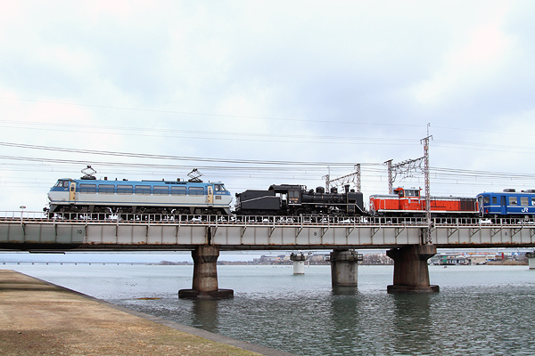20130219-028
