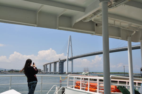 新湊大橋「あいの風プロムナード」