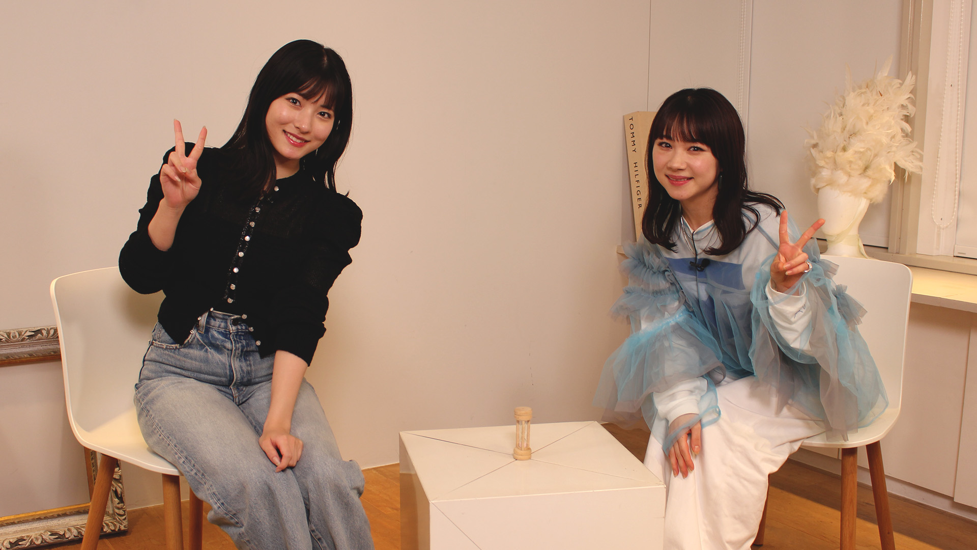 やくも273　北川莉央＆小田さくら＆石田亜佑美＆櫻井梨央 ONE PLUS ONE櫻井梨央×北川莉央「Only you」 - YouTube