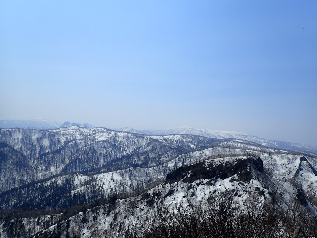 P4291692　12：31無意根山、定天、余市岳、朝里岳.jpg