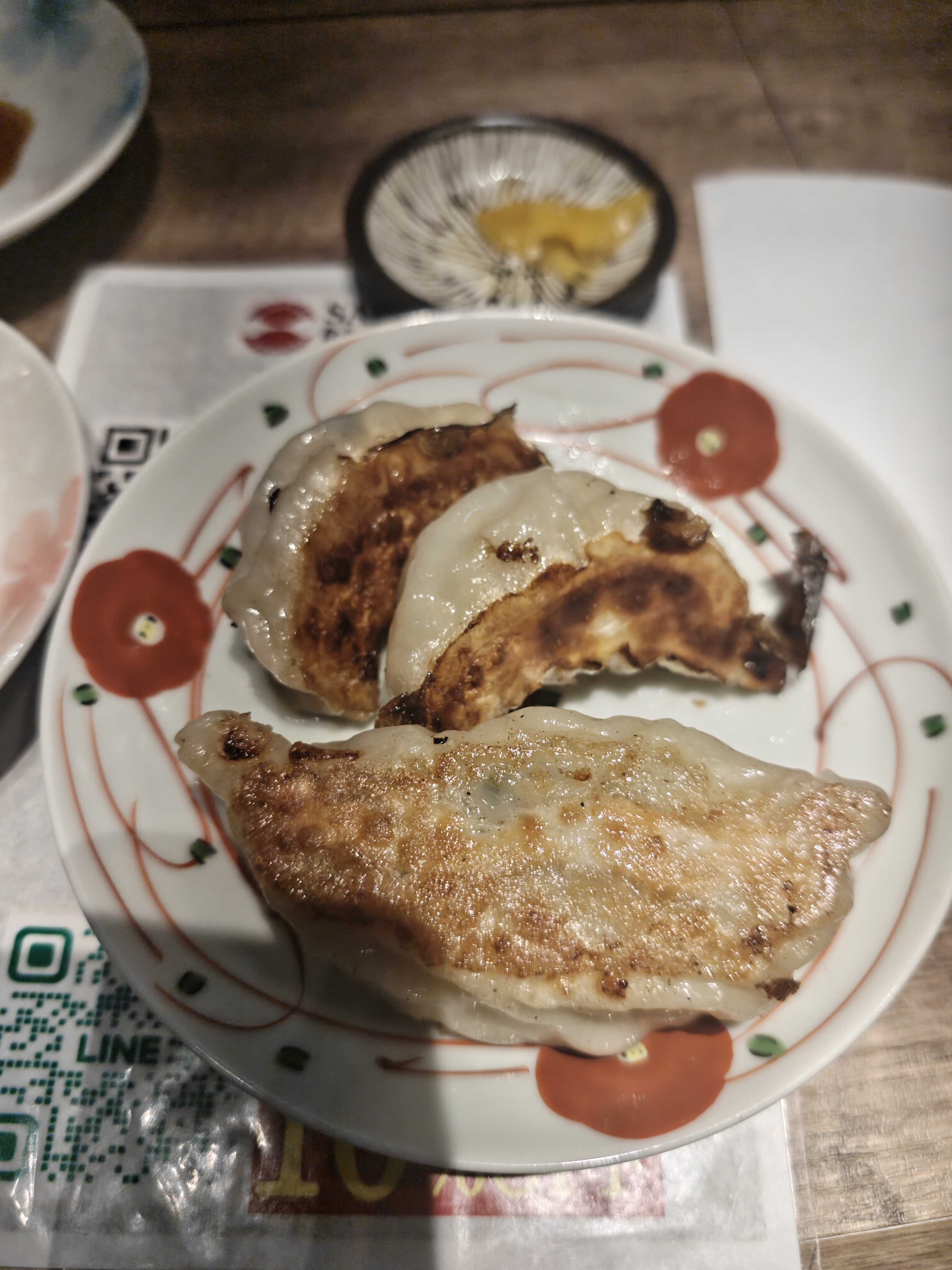JR札幌駅　子連れ夕食　SAPPORO餃子製造所　ラム餃子と大粒餃子
