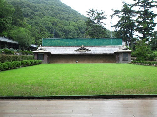 120616-吉備津神社弓道場安土.JPG