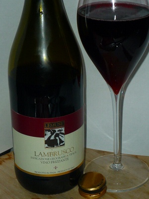 Cantina Danese Lambrusco Rosso NV glass.jpg