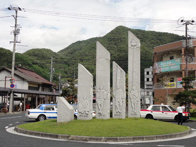 新見大名行列モニュメント