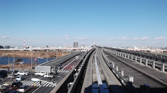 舎人ライナー06